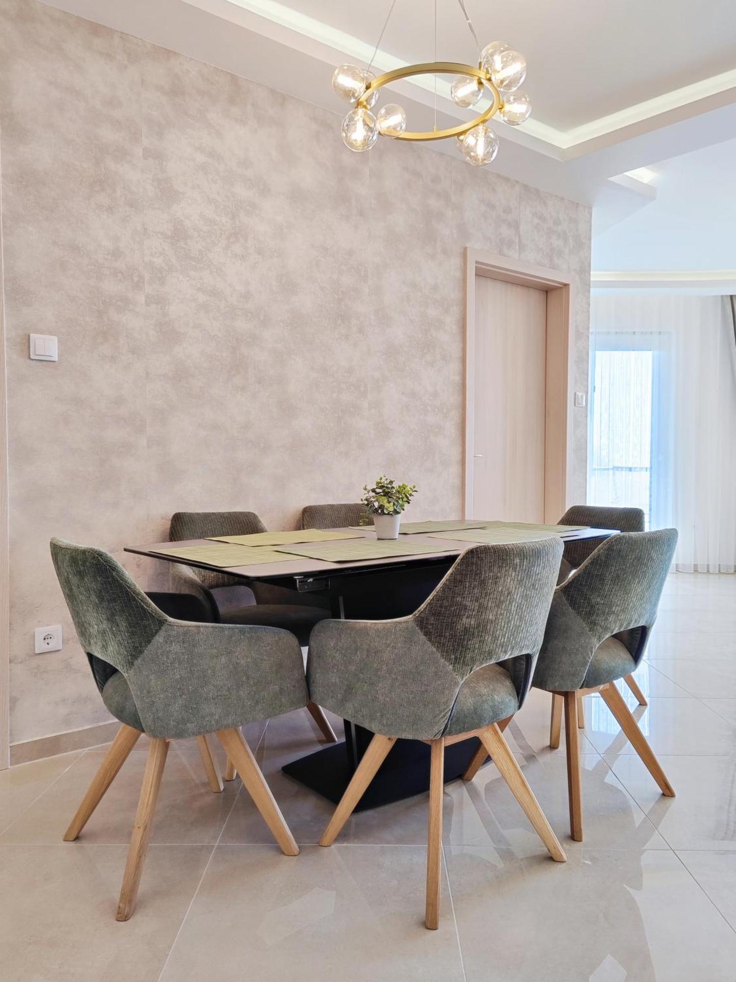 Royal Martin'S Apartment Keszthely Εξωτερικό φωτογραφία